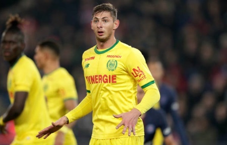 Truc vot thanh cong thi the trong may bay cho Emiliano Sala hinh anh