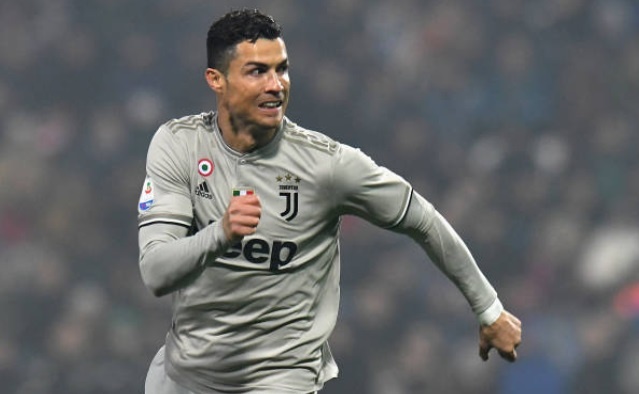 Ronaldo ruc sang giup Juventus duy tri mach bat bai tu dau mua hinh anh