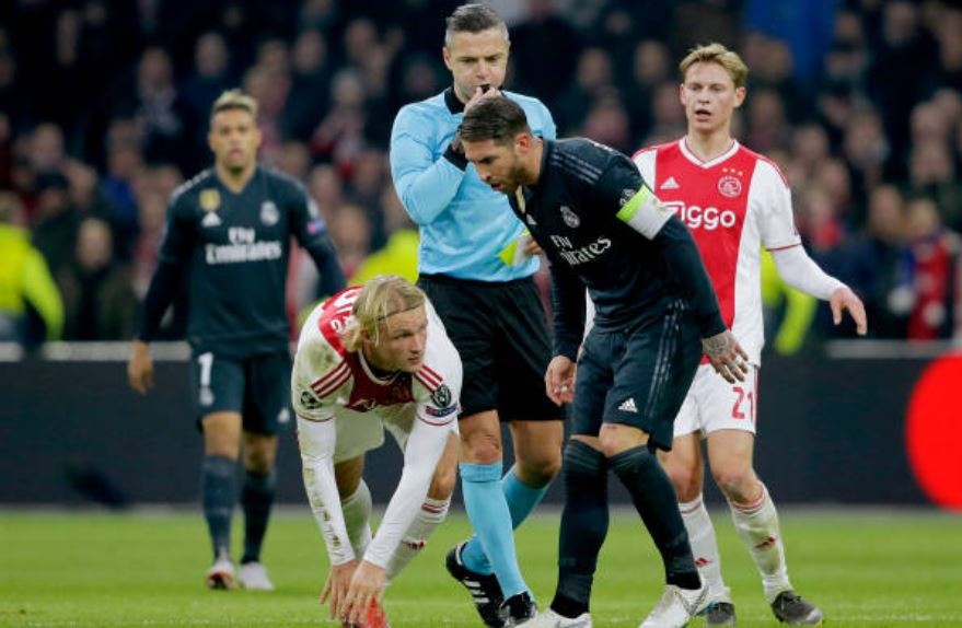 Sergio Ramos tẩy thẻ ở trận thắng Ajax ảnh 1 Sergio Ramos tay the o tran thang Ajax anh 1