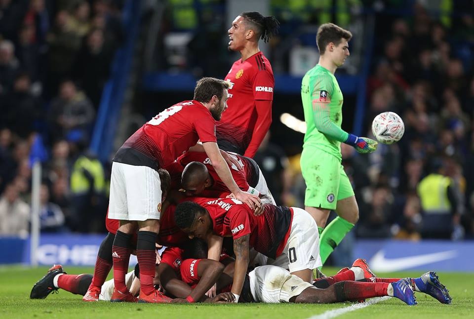 HLV Sarri bị sỉ vả ảnh 2 HLV Sarri bi si va anh 2