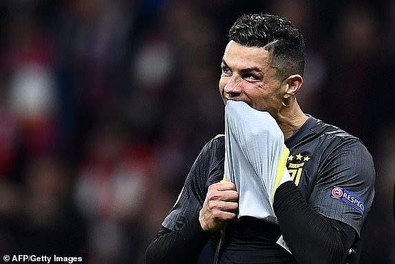 Ronaldo chế nhạo Atletico ảnh 1 Ronaldo che nhao Atletico anh 1