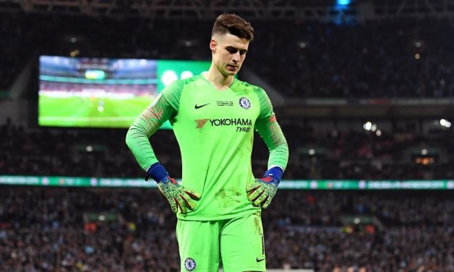 Kepa giai thich hanh dong chong doi HLV Sarri hinh anh