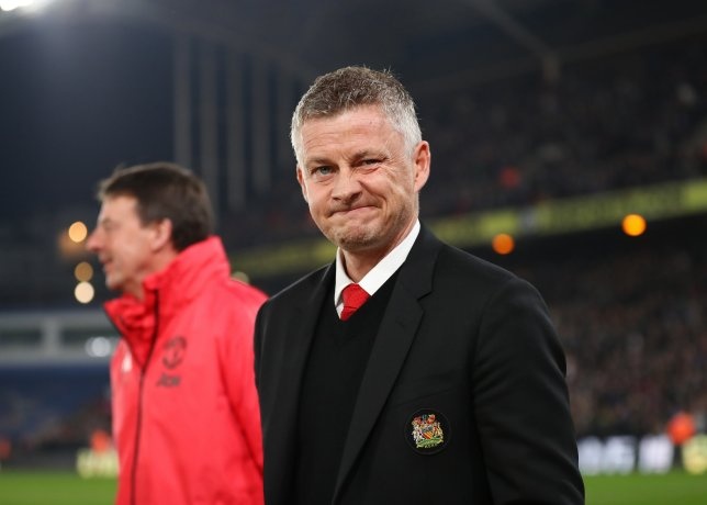 HLV Solskjaer noi gi sau khi pha ky luc cua Sir Alex Ferguson? hinh anh