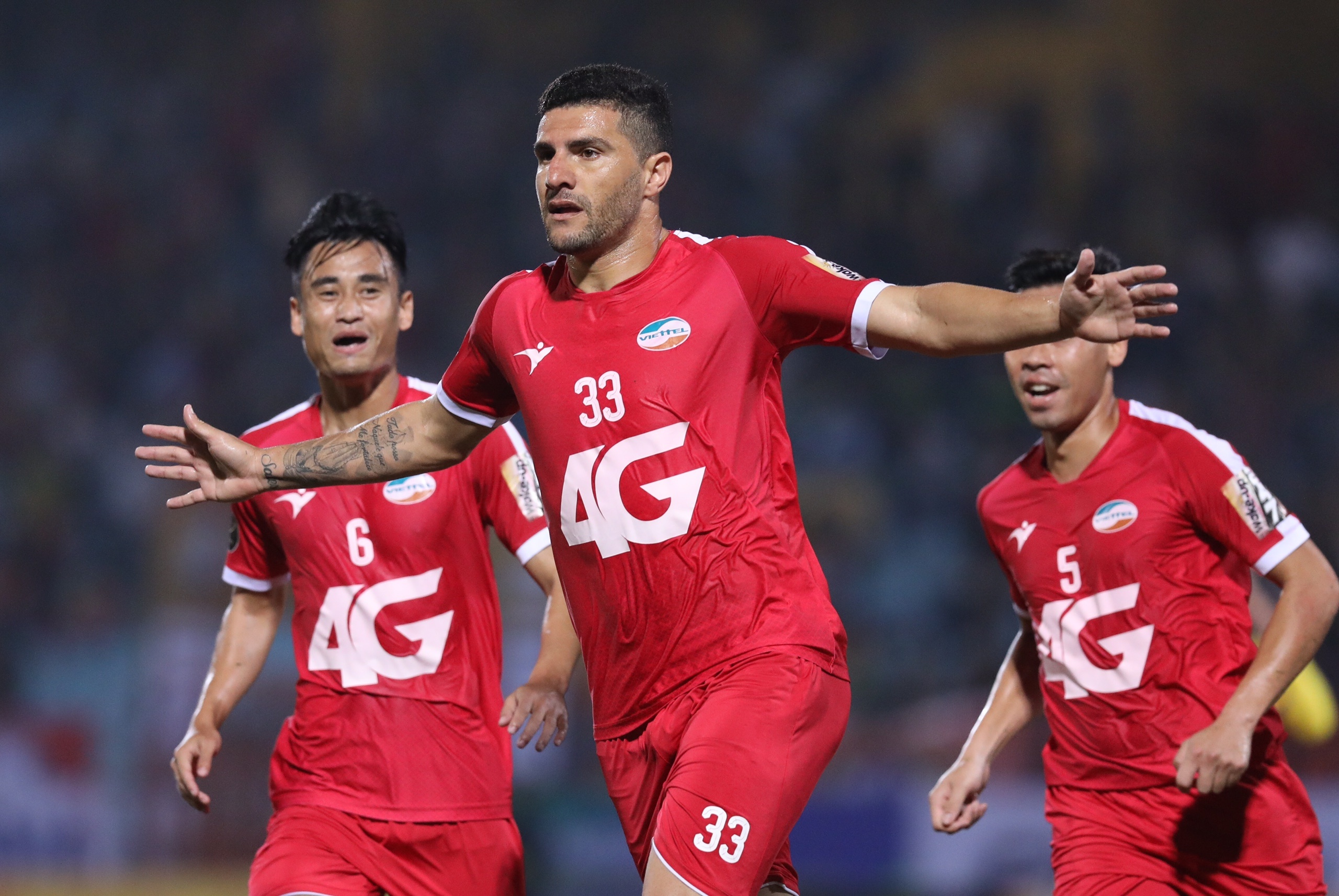 HAGL thua tren san nha, CLB Viettel thang tran dau tai V.League 2019 hinh anh