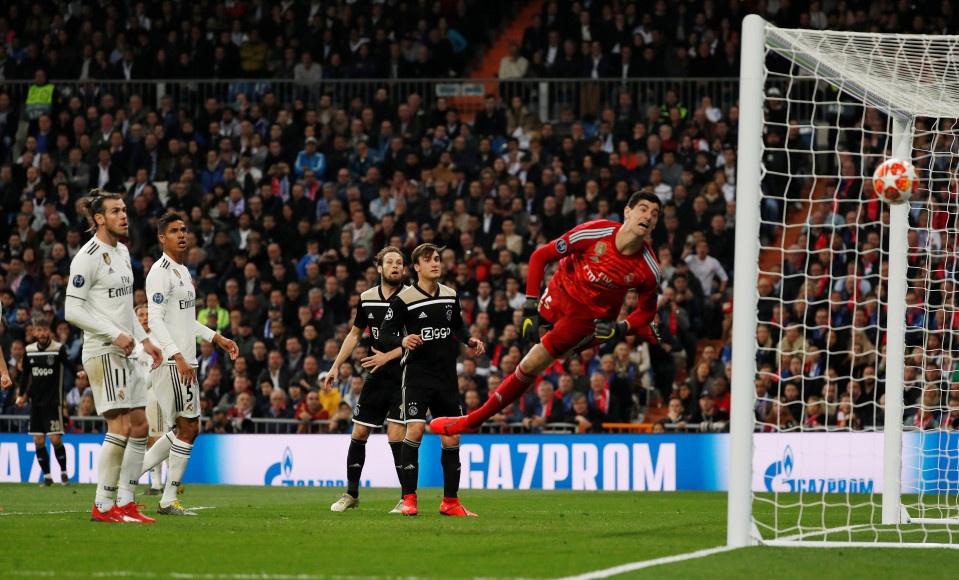 Ramos nhin dong doi thua tham anh 7