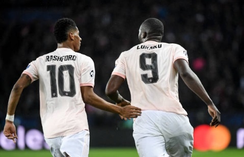 Lukaku, Rashford trao doi gi truoc thoi khac lich su? hinh anh