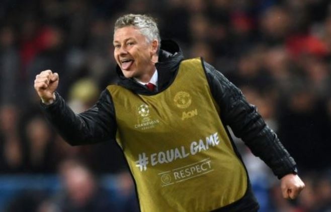 Solskjaer gay sot khi mac ao bib chi dao hoc tro hinh anh