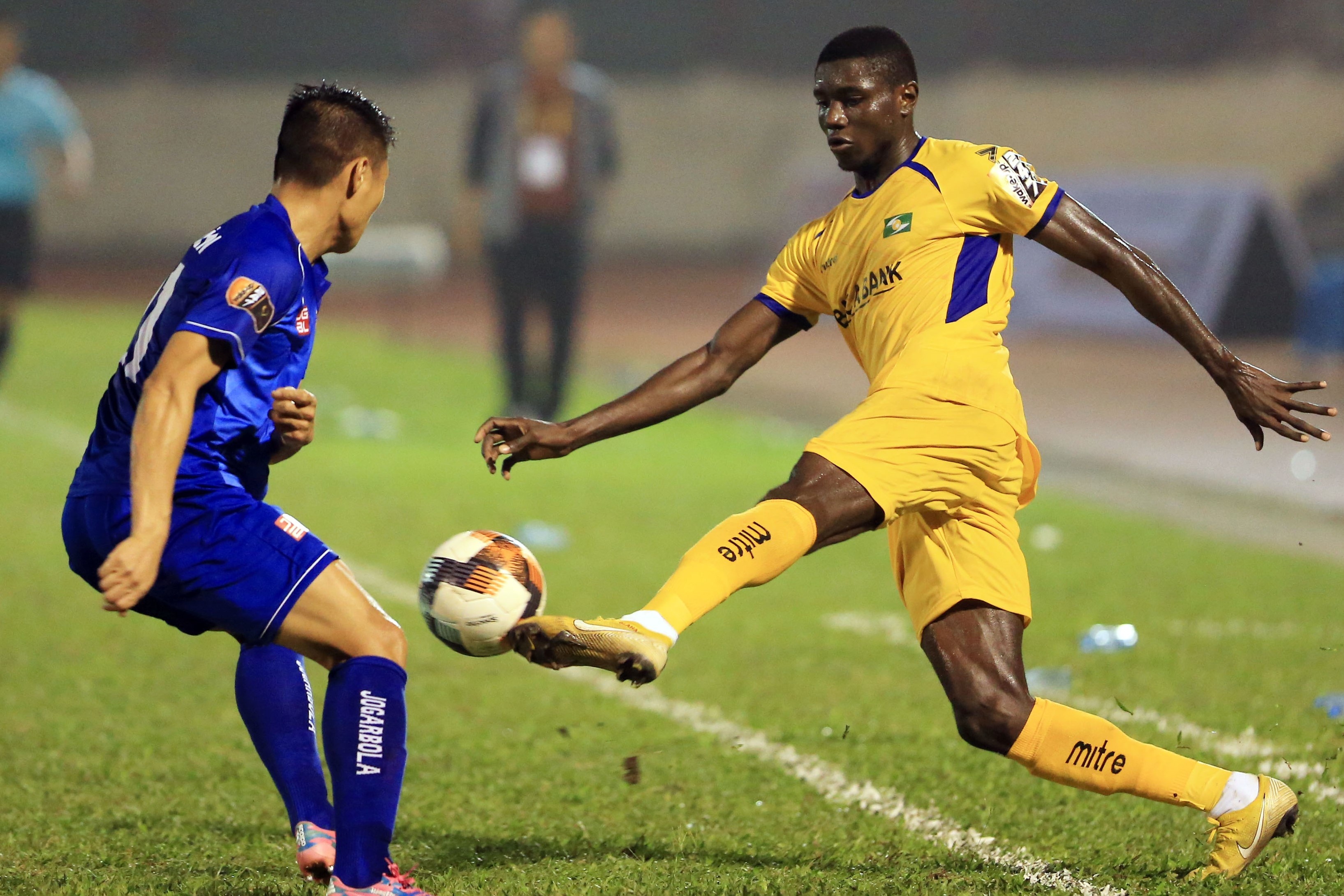 Highlights V.League 2019: SLNA 2-1 CLB Binh Duong hinh anh