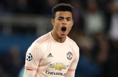 Sao tre MU phai mac ao in logo PSG trong tran nguoc dong lich su hinh anh