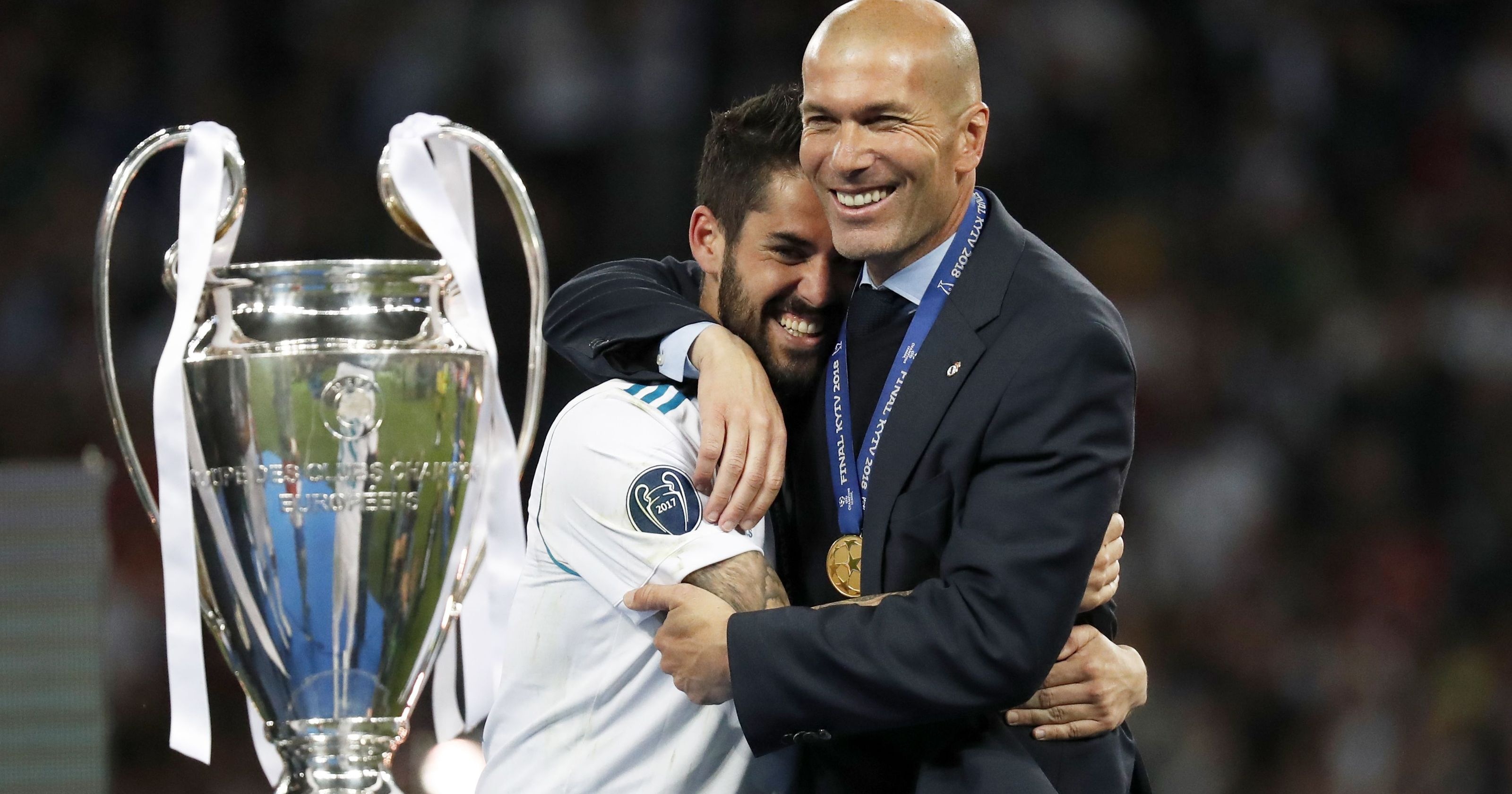 HLV Zinedine Zidane tro lai dan dat Real Madrid hinh anh