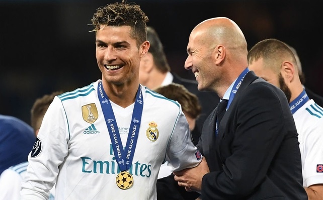 Ronaldo dang anh an y sau khi HLV Zidane tro lai Real hinh anh