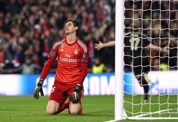 Real doi Courtois lay De Gea anh 2