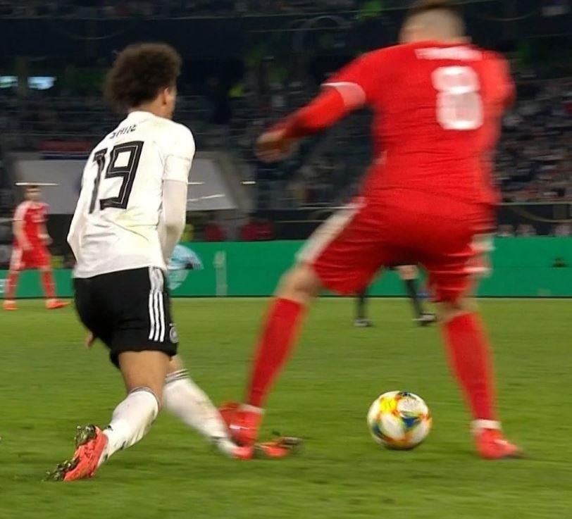 Sane bi dap vao mat ca anh 1