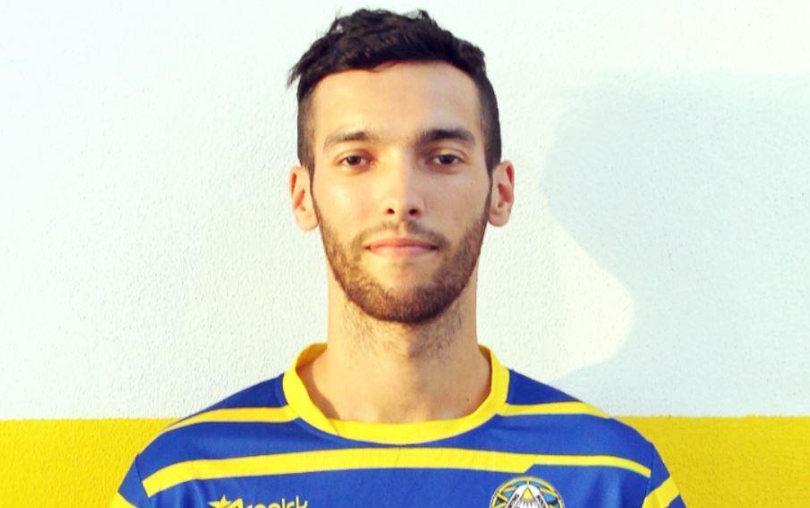 Cau thu futsal Bo Dao Nha dot tu ngay trong tran dau hinh anh