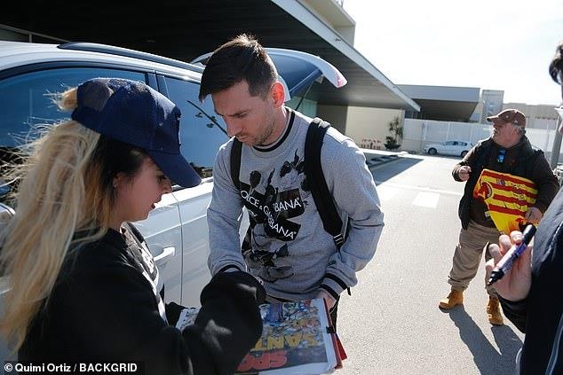 Messi tro ve Barcelona anh 2