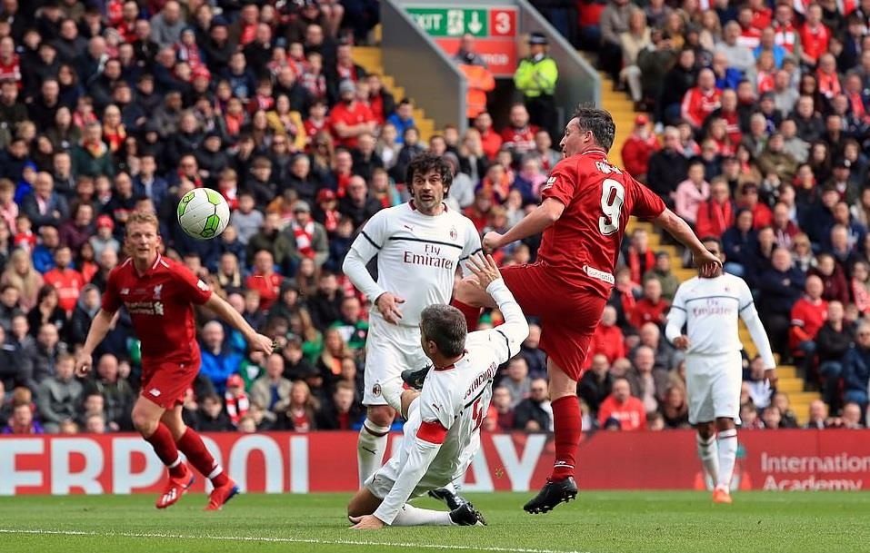 Pirlo duoc CDV Liverpool vo tay anh 3