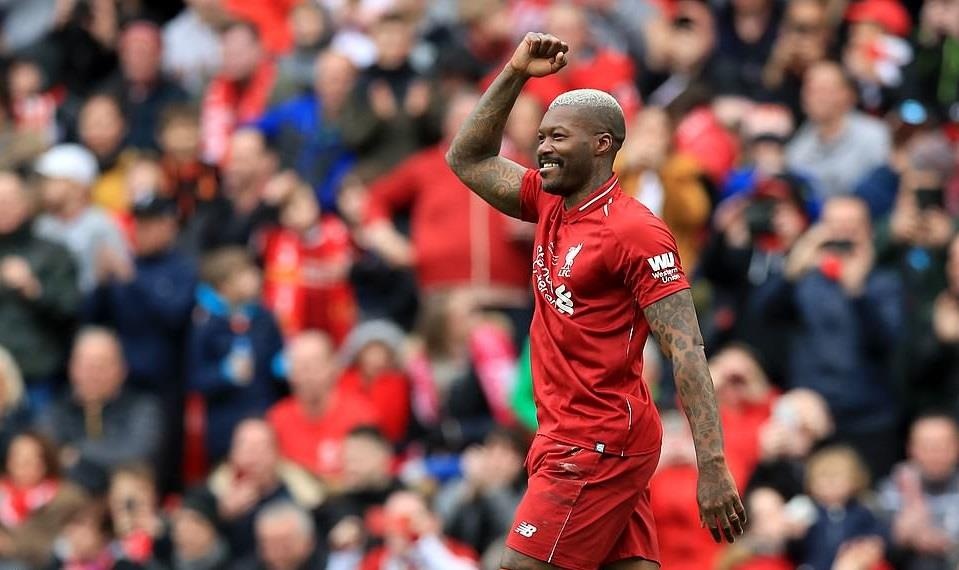 Pirlo duoc CDV Liverpool vo tay anh 6