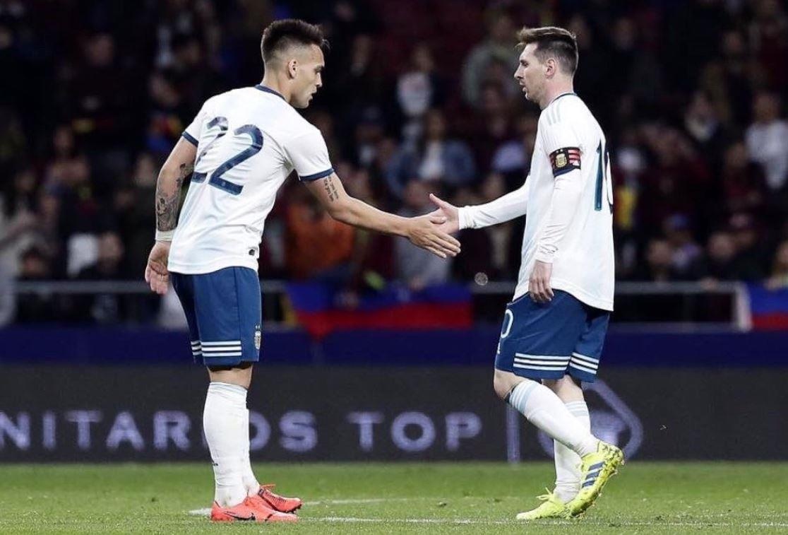 Messi tro ve Barcelona anh 5