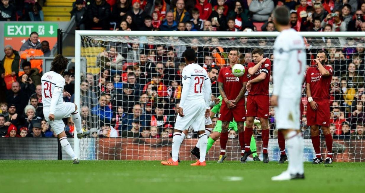 Pirlo duoc CDV Liverpool vo tay anh 7