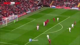 Pirlo duoc CDV Liverpool vo tay sau cu da phat thanh ban hinh anh