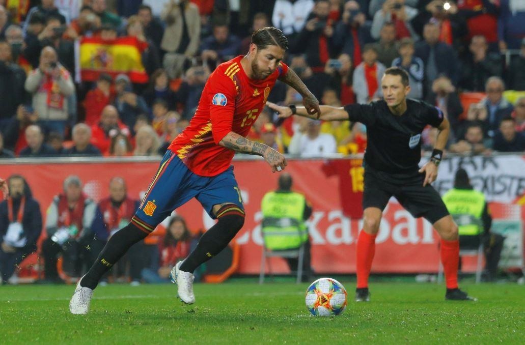 Ramos ghi ban o 5 tran lien tiep anh 2