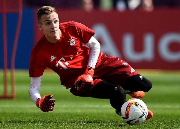 Doi hinh duoi 25 tuoi  cua Bayern anh 1