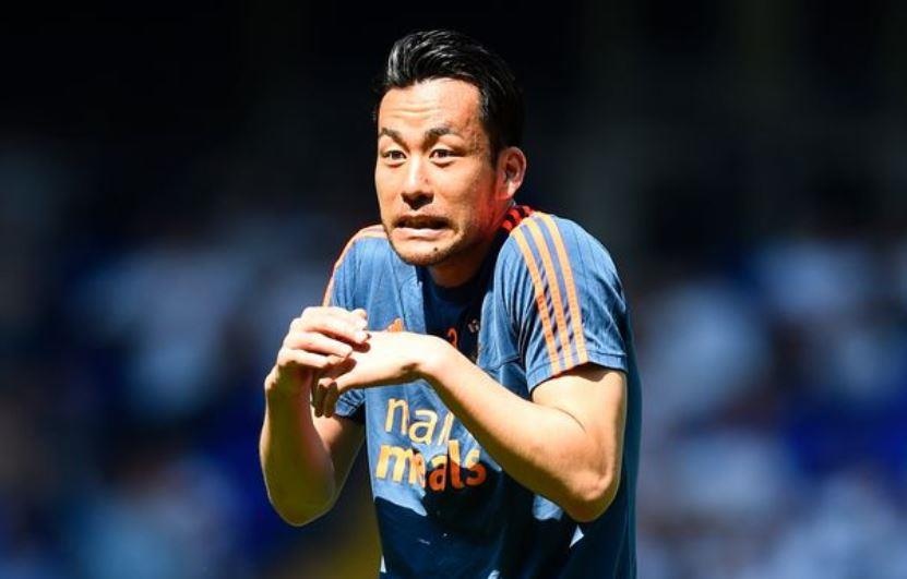 So cau thu nghien game, HLV Southampton cat wifi tai khach san hinh anh