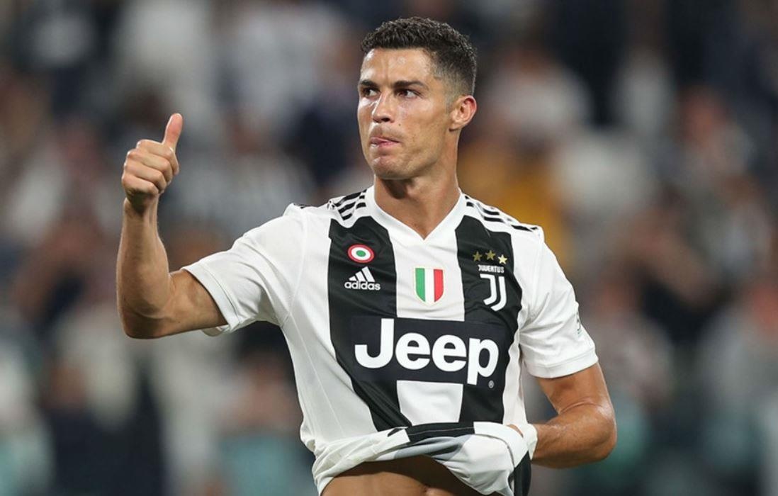 Ronaldo sap duoc lay ten de dat cho san van dong hinh anh