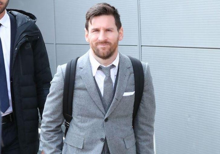 Messi cung dong doi banh bao sang Anh doi dau MU hinh anh