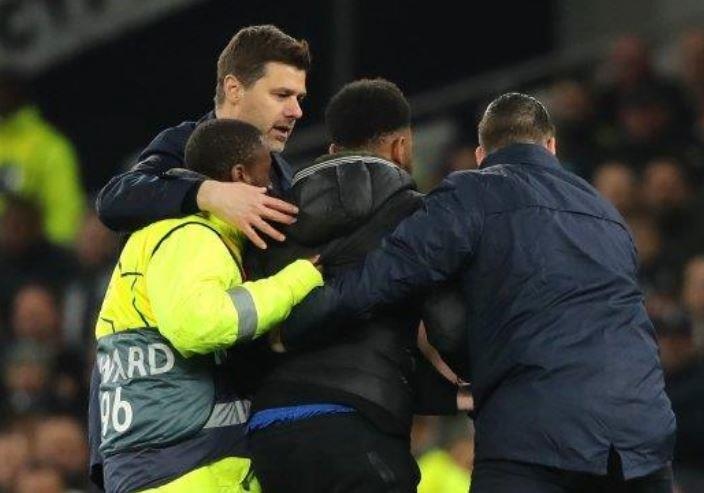 HLV Pochettino sam vai bao ve dua CDV qua khich roi san hinh anh