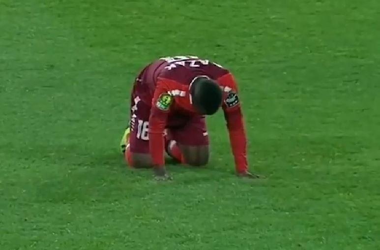 thu mon gay chan o cup chau Phi anh 2