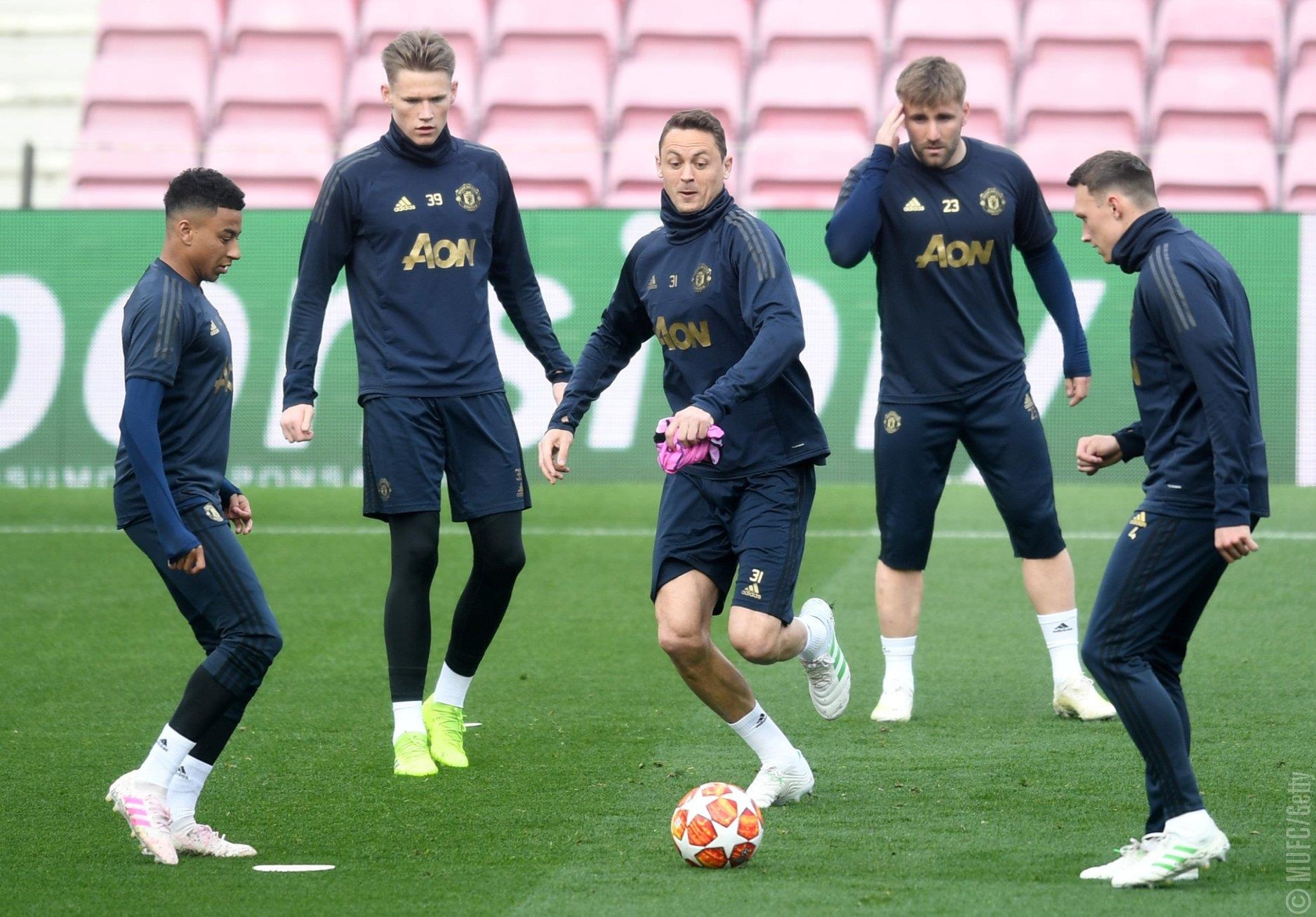 Sanchez tro lai tap luyen cung MU anh 7