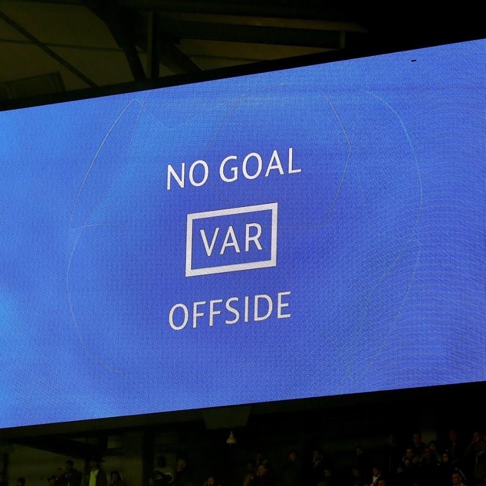 Man City bi loai khoi Champions League anh 16