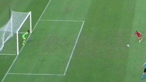 Thu mon be mat truoc qua da penalty tao bao hinh anh