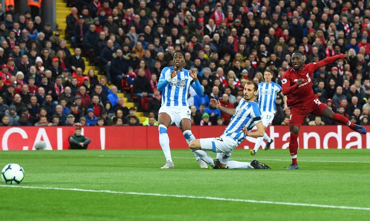 Liverpool thang Huddersfield anh 1