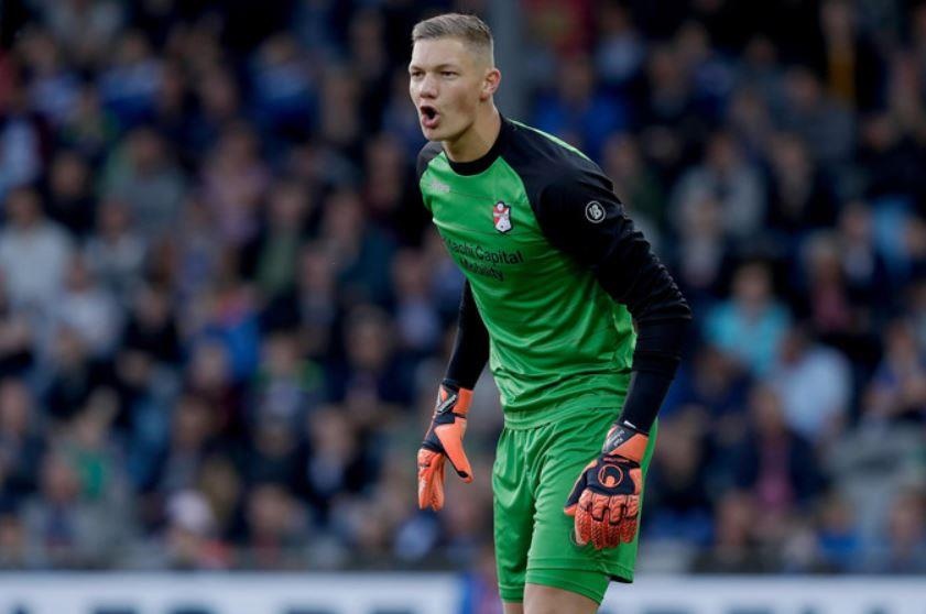 tân binh Ajax chép phạt ảnh 1 tan binh Ajax chep phat anh 1