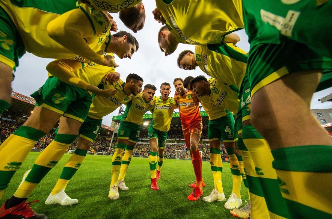 Norwich thang hang Premier League anh 1