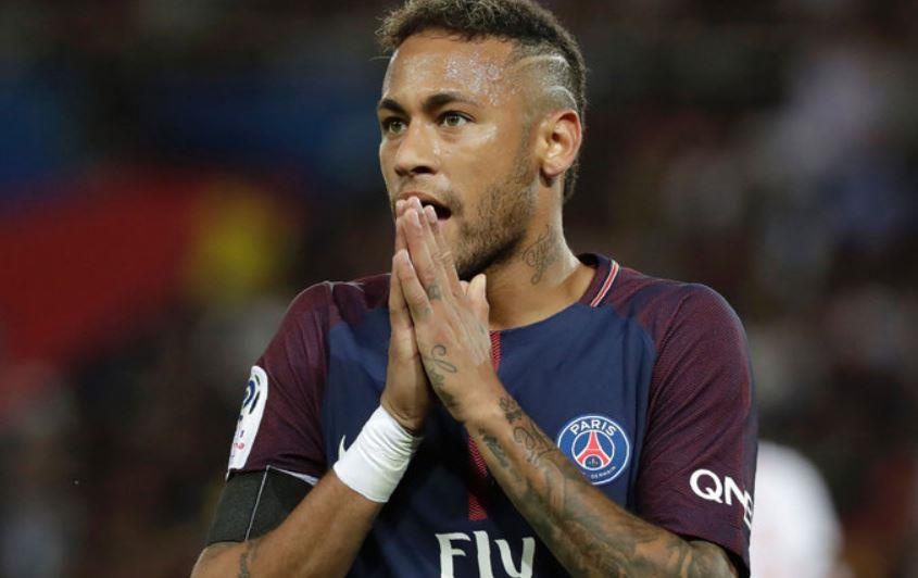 Neymar truoc nguy co bi cam 8 tran vi dam CDV hinh anh