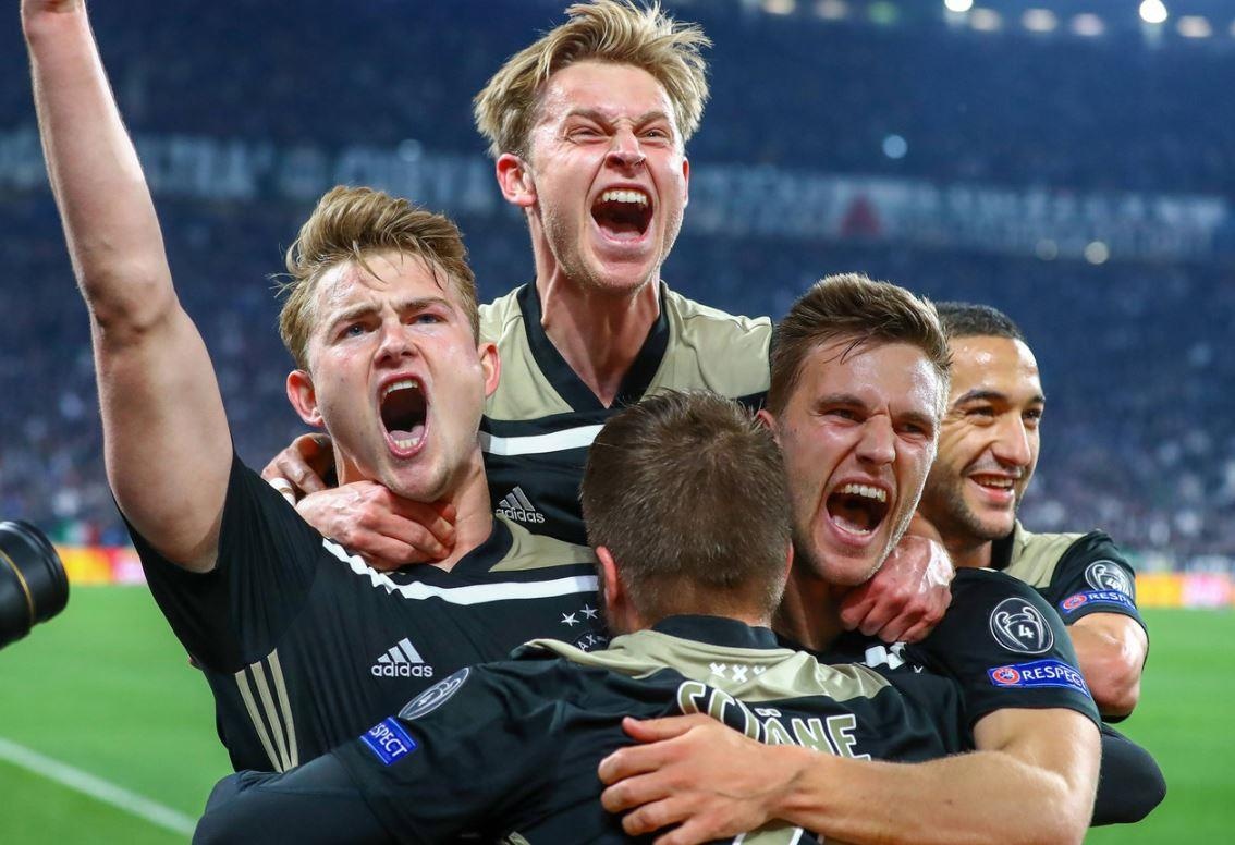 Ajax dat mot chan vao chung ket sau tran thang Tottenham hinh anh