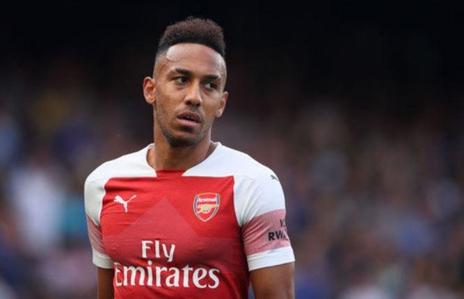 Arsenal hoa that vong, cuoc dua top 4 nga ngu hinh anh