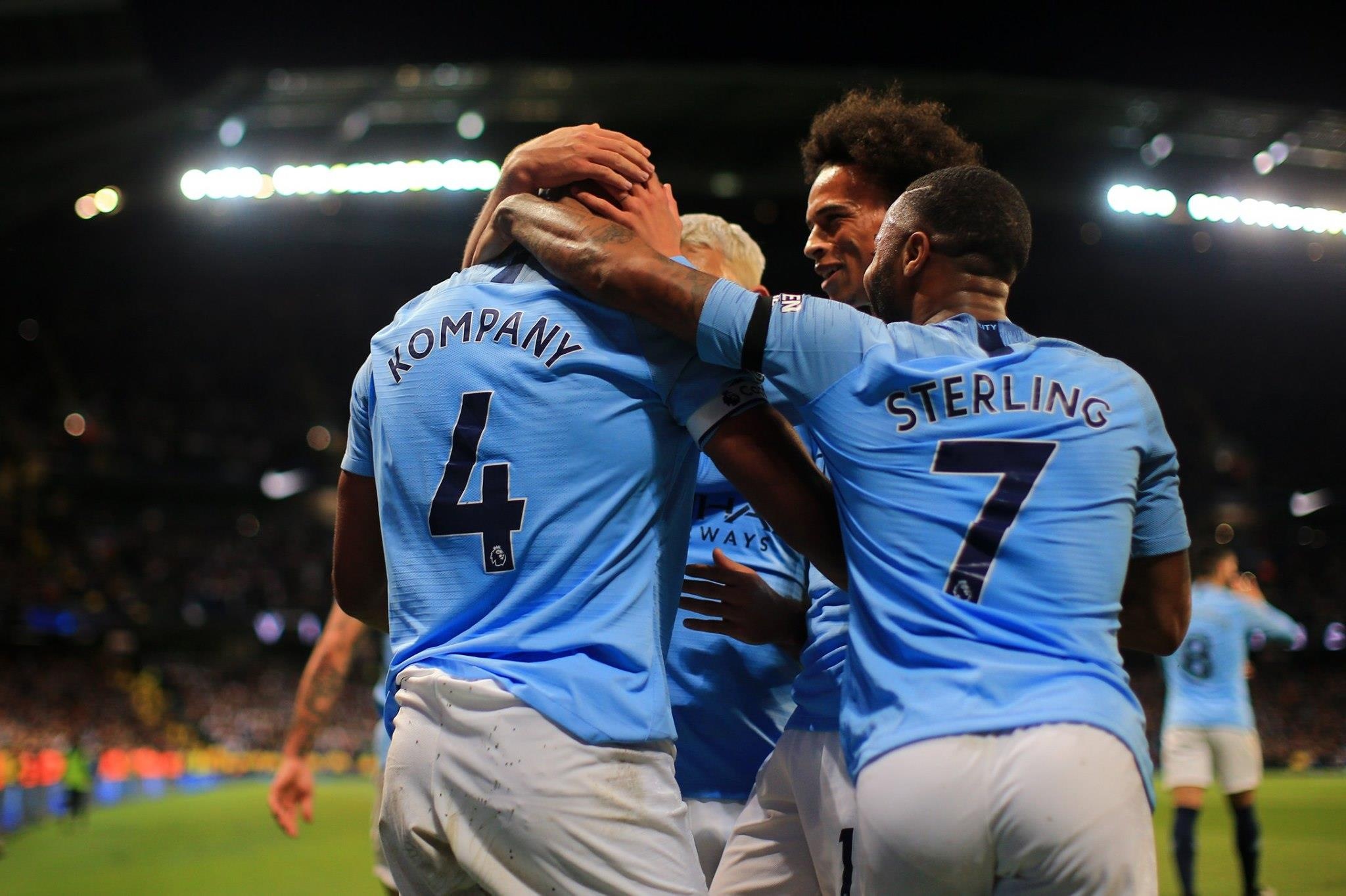 Kompany lập siêu phẩm ảnh 5 Kompany lap sieu pham anh 5