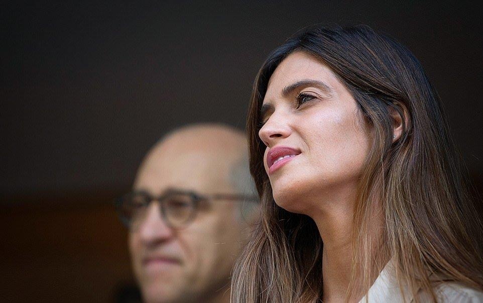 Casillas xuat vien anh 6