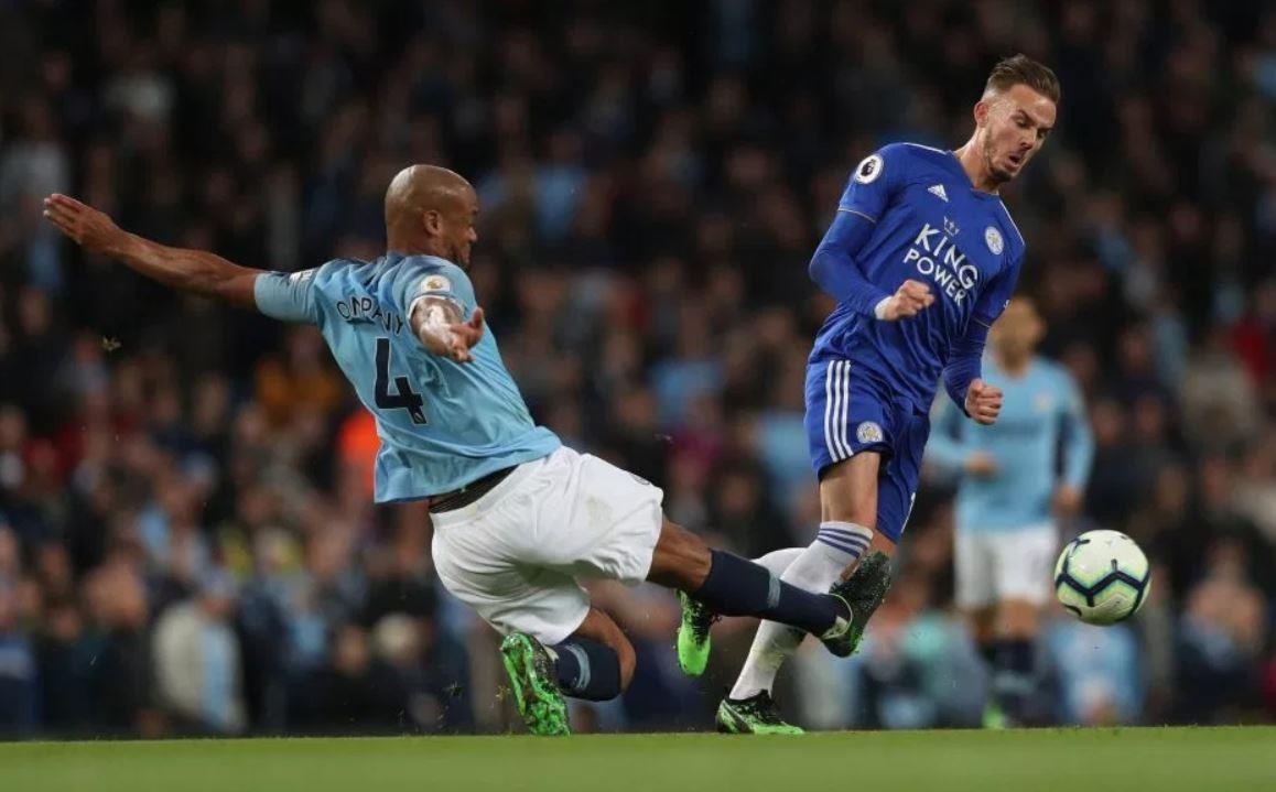 trong tai thien vi Man City anh 1