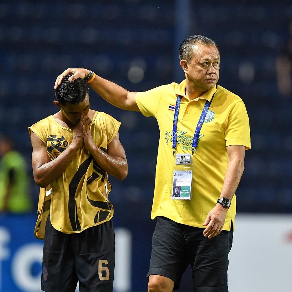 Xuan Truong ra san cho Buriram anh 3