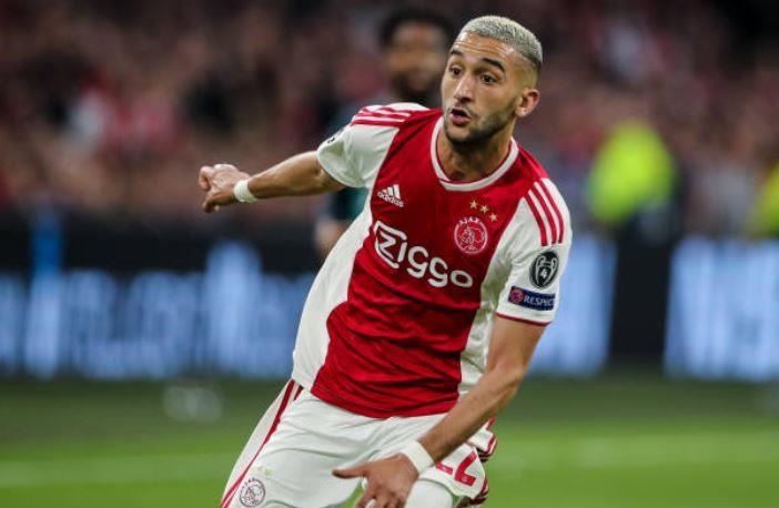 Nhin doi ca ngay, sao Ajax van da chinh va ghi ban hinh anh