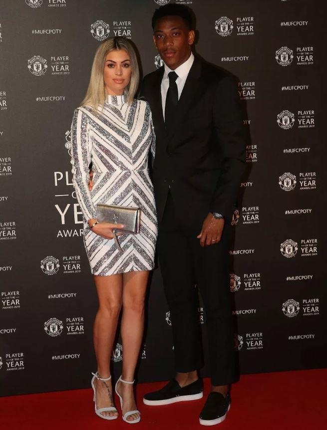 Pogba ra mắt bạn gái ảnh 3 Pogba ra mat ban gai anh 3