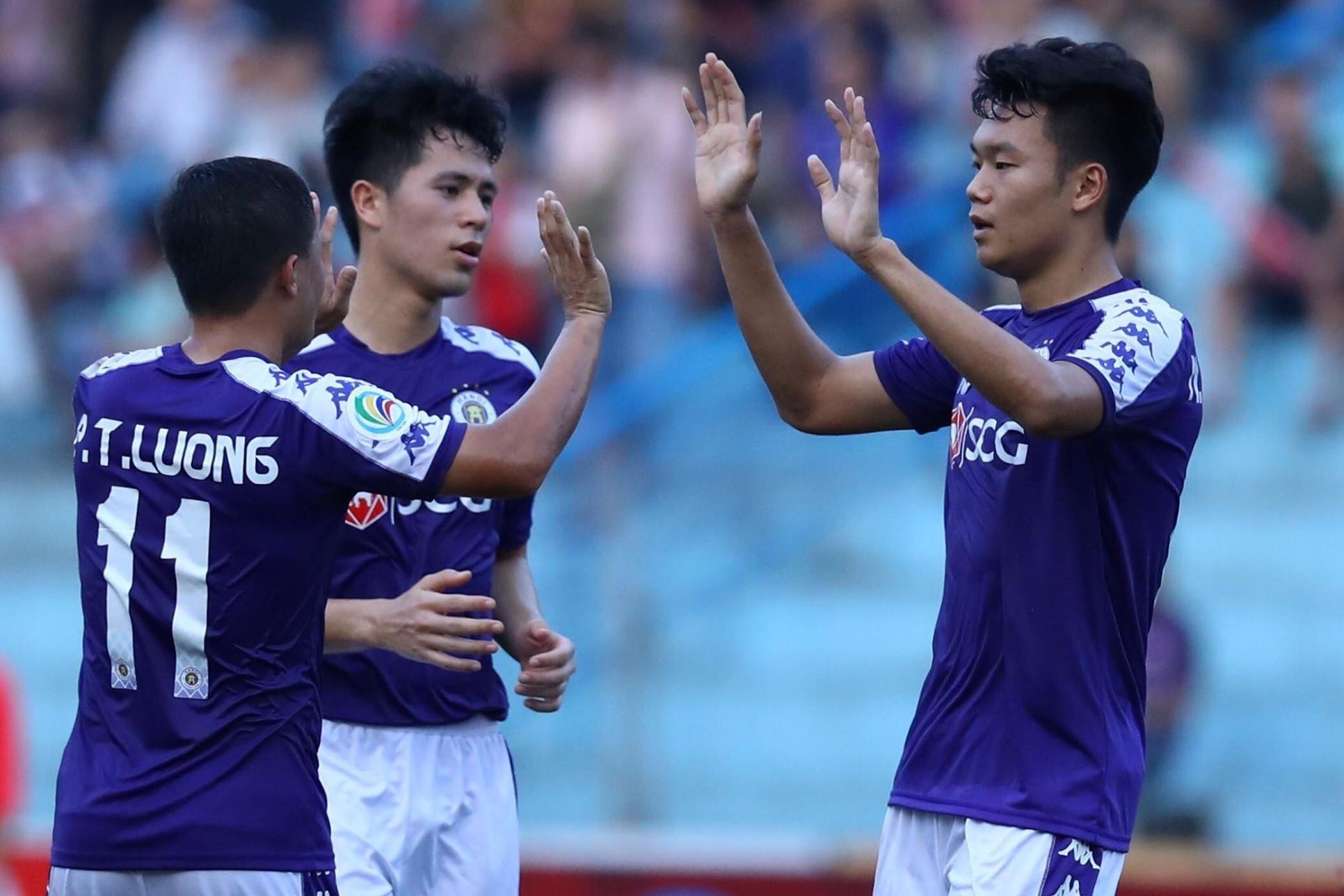 Highlights AFC Cup: CLB Ha Noi 2-0 Tampines Rovers hinh anh