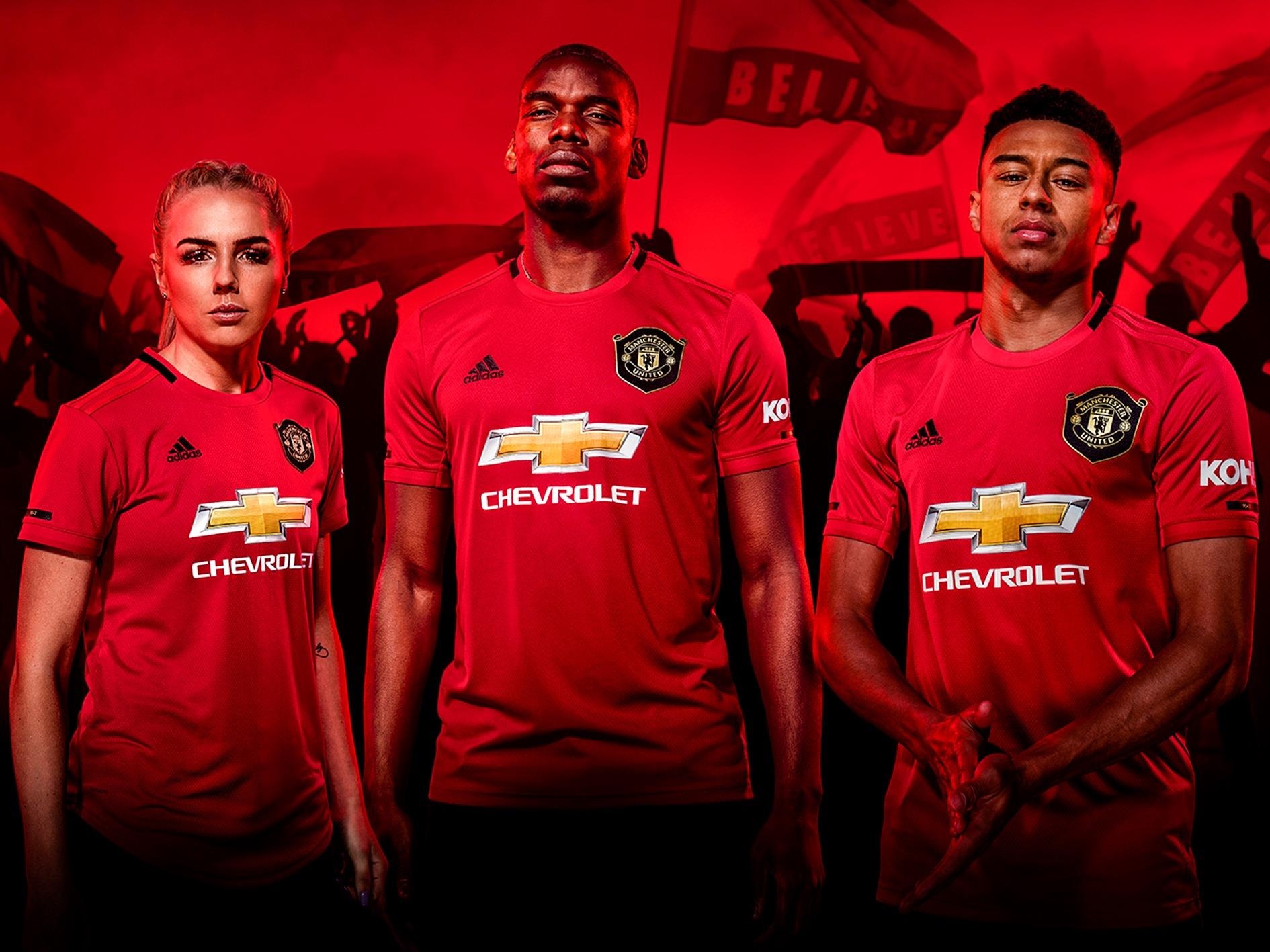 MU ra mat ao dau anh 1