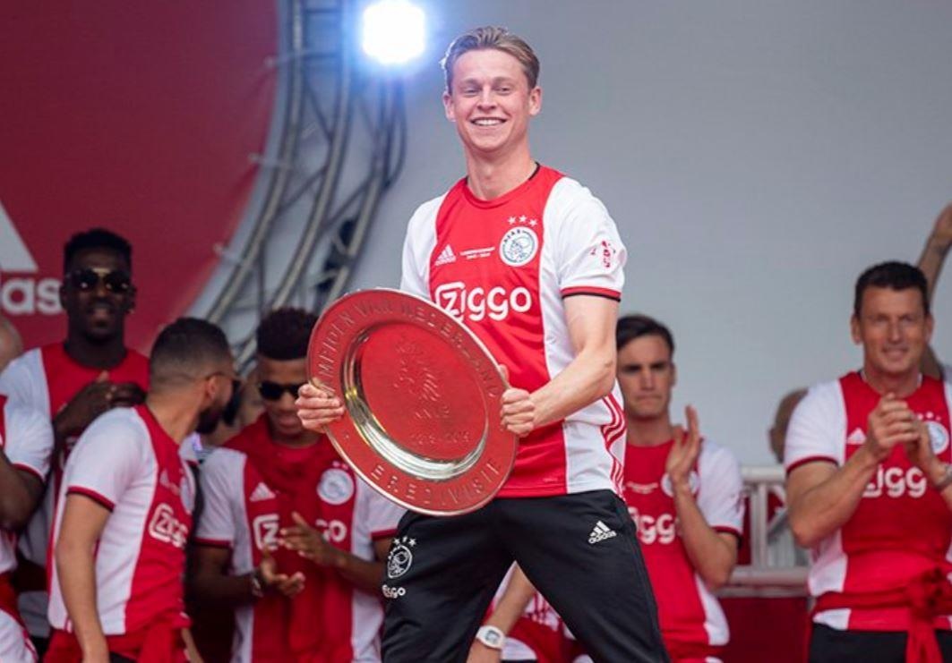 Ajax an mung chuc vo dich anh 10