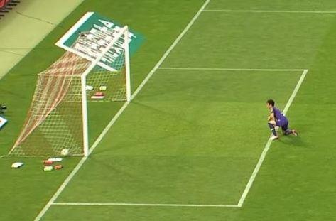 Trong tai mac sai lam kho tin o J.League hinh anh